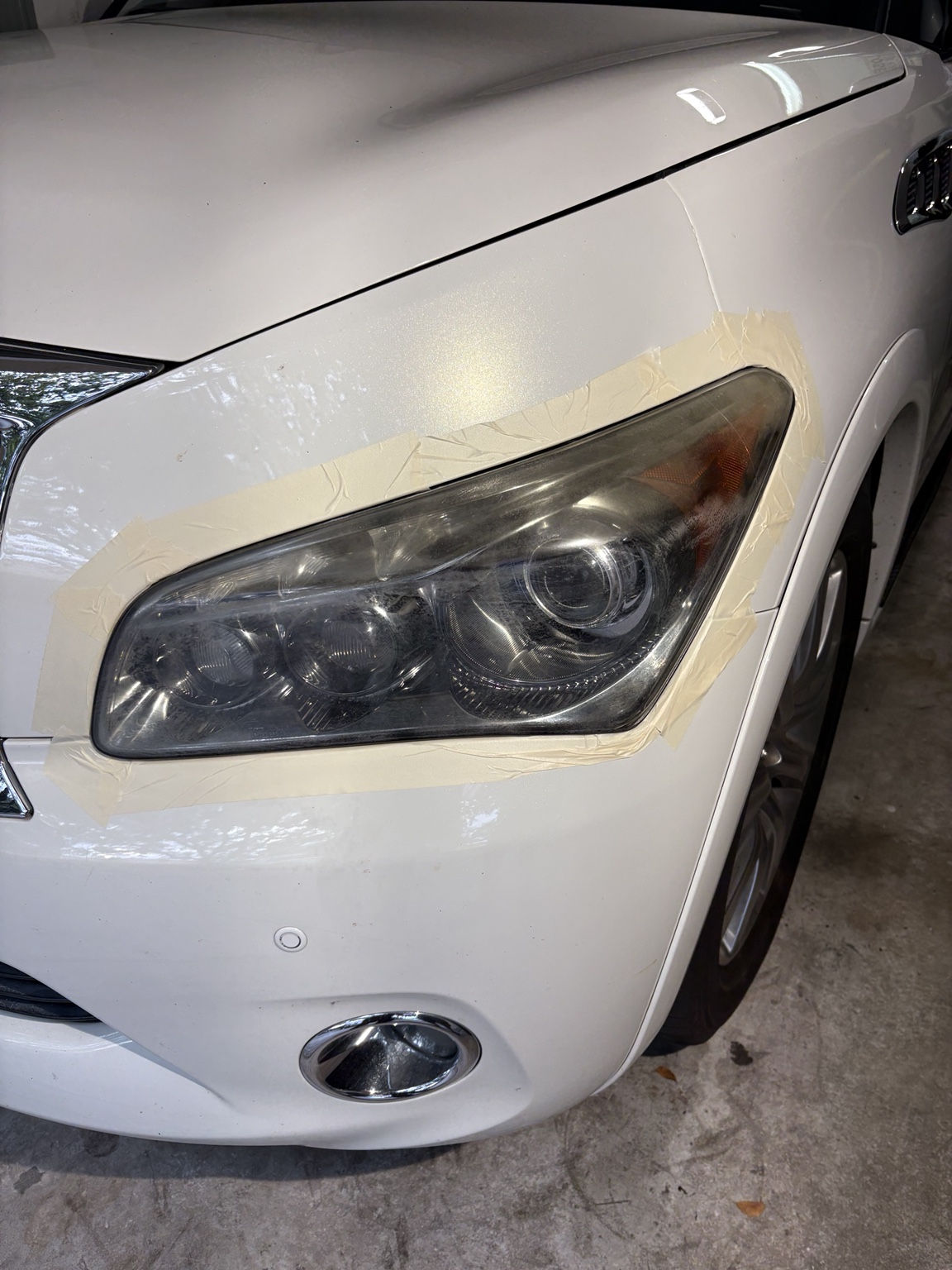 Headlight before restoration